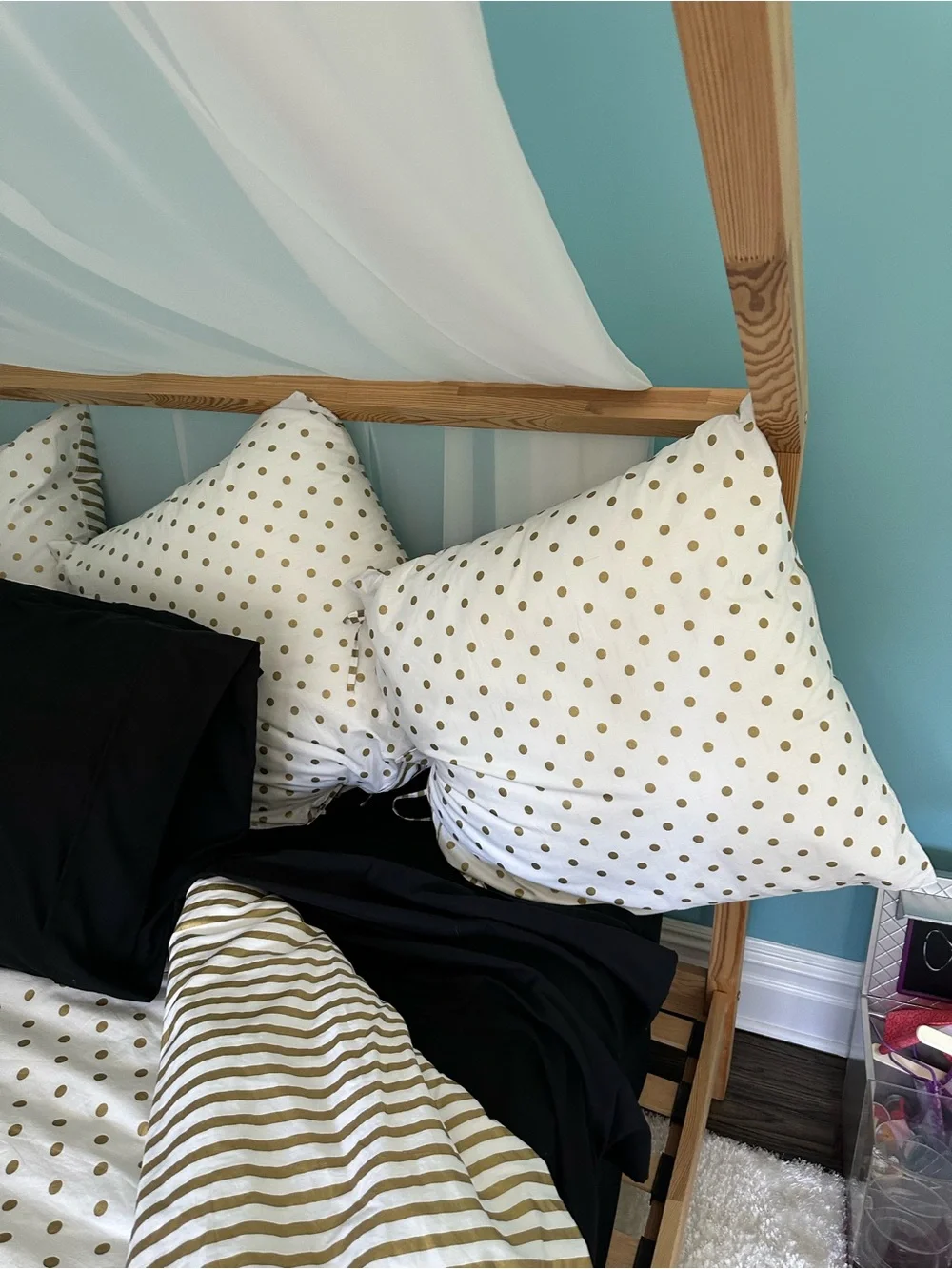Pottery Barn Queen White and Gold Polka Reversible Dot / Stripe Duvet Cover Set